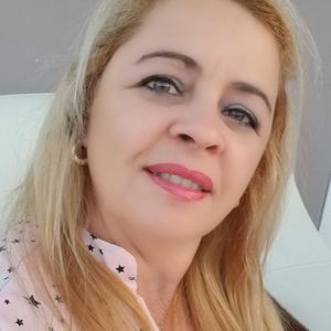 Meet your Posher, Diana rosa